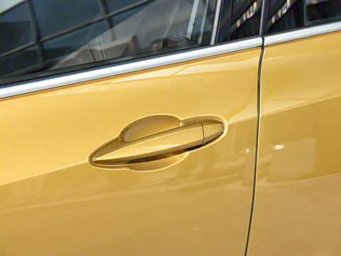 2020�� sDrive20i MԽҰ��װ