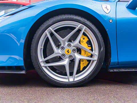 2019�� Tributo 3.9T V8