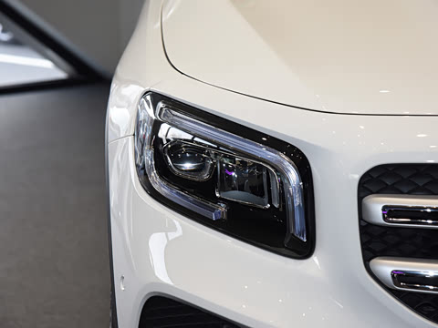 2021�� GLB 200 ������