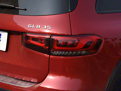 2021�� AMG GLB 35 4MATIC