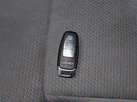 2019�� 55 TFSI ����������