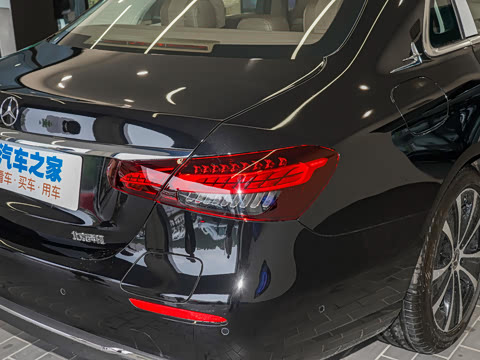 2022�� �Ŀ��� E 350 e L ���ʽ��϶����γ�