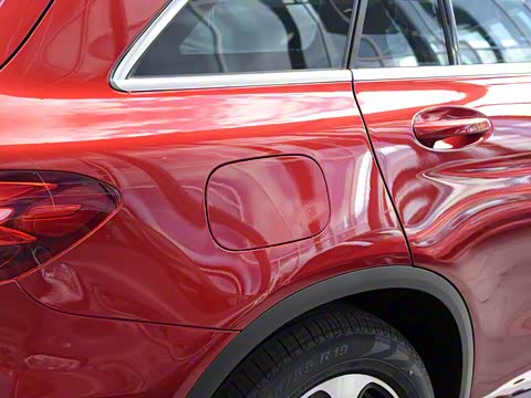 2019�� GLC 260 4MATIC ������