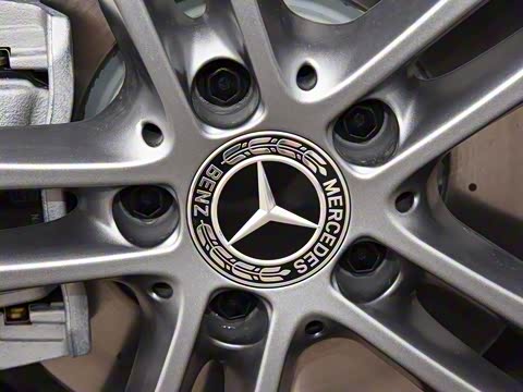 2019�� A 200 ������