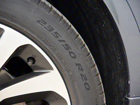 2022�� �Ŀ� P300e ���ʽ�綯��ϰ�