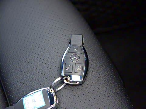 2019�� GLC 260 4MATIC ������