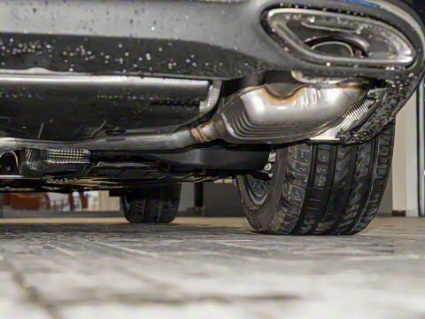 2022�� �Ŀ��� E 350 e L ���ʽ��϶����γ�