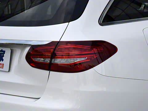 2017�� �Ŀ� C 180 ���нγ�