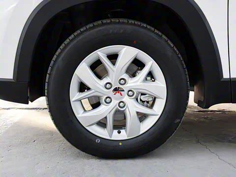 2018�� 1.5L �ֶ������� ��V