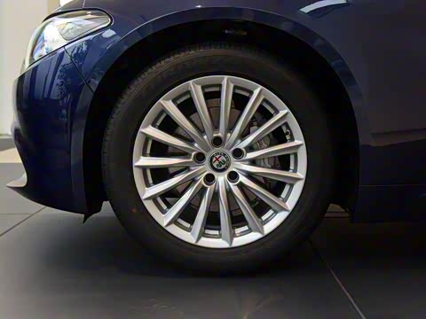 2017�� 2.0T 200HP ��Ӣ��