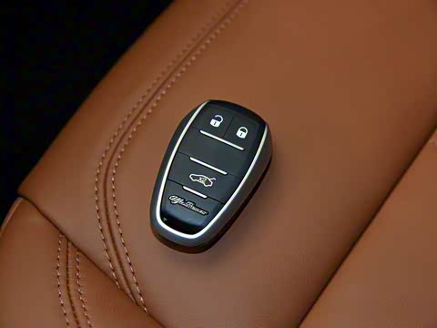 2017�� 2.0T 200HP ��Ӣ��