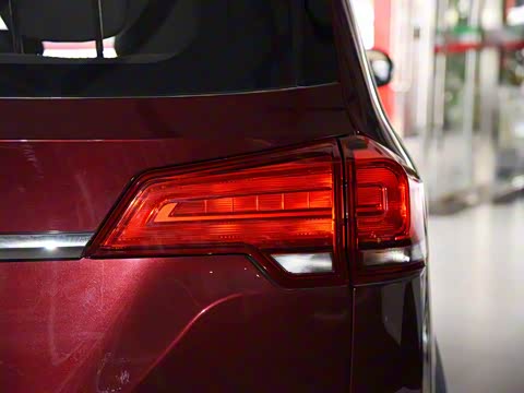 2017�� 1.6L �ֶ�������