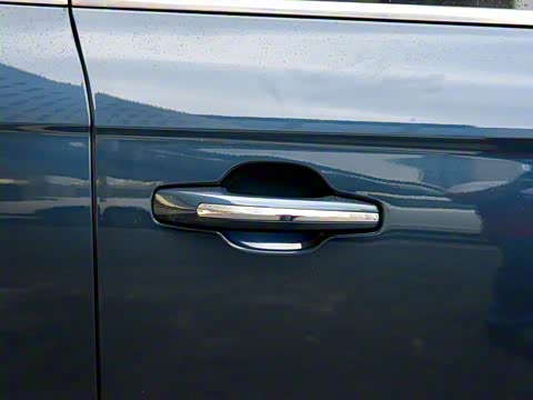 2015�� 2.7T ������ҫ��