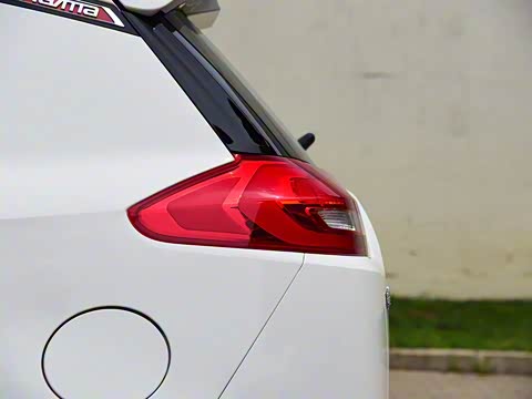 2017�� 1.6L �ֶ�������