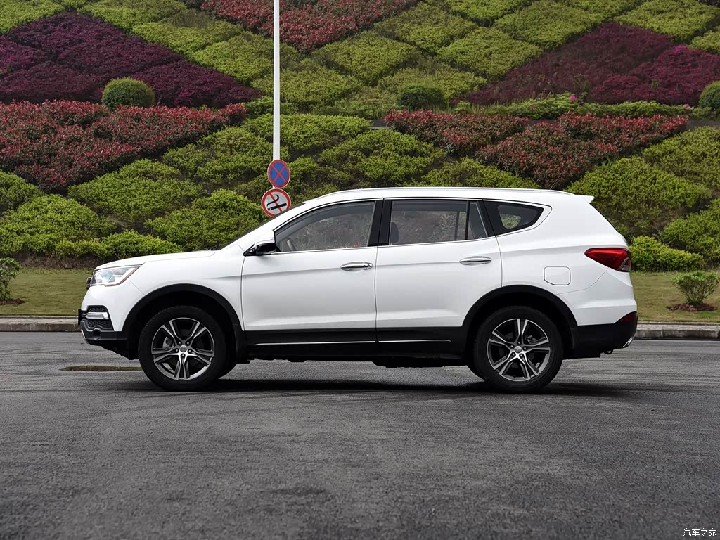 力帆汽车 力帆x80 2017款 2.0t 自动舒适型