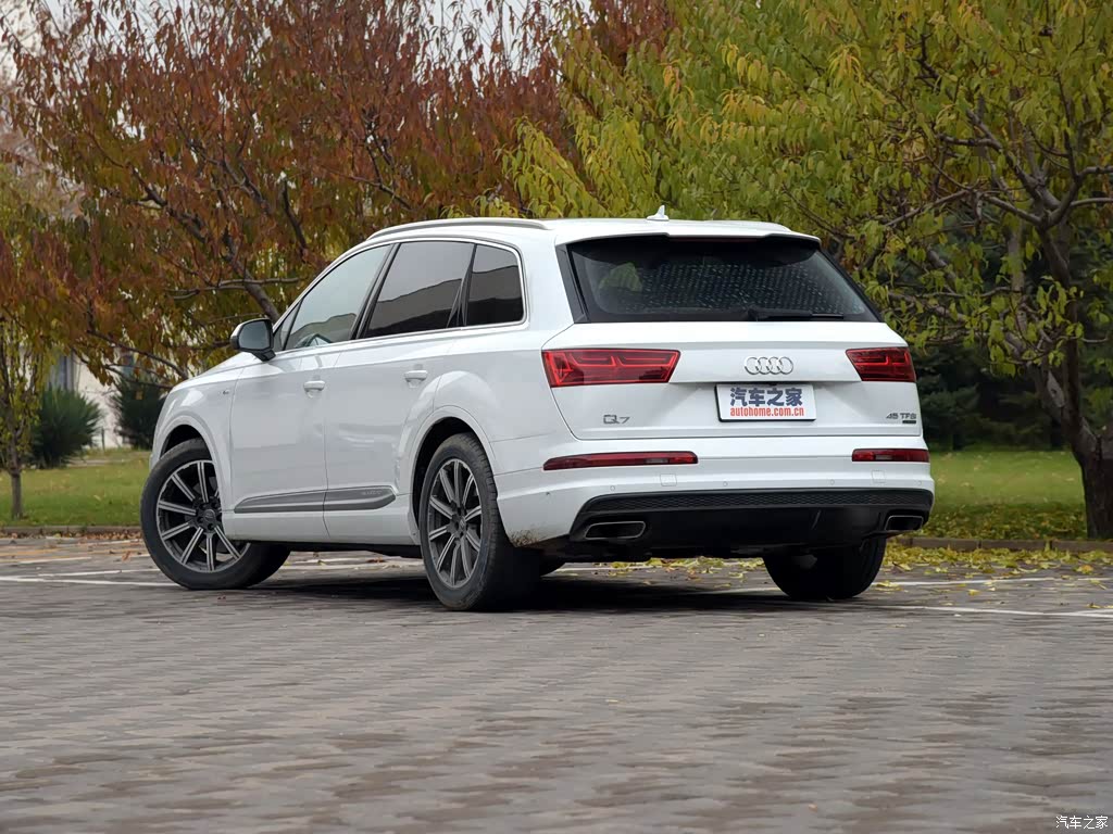 奥迪(进口) 奥迪q7 2016款 45 tfsi s line尊贵型