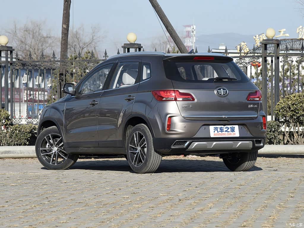 一汽奔腾 奔腾x40 2017款 1.6l 手动尊贵型