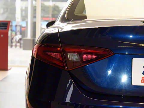 2017�� 2.0T 200HP ��Ӣ��