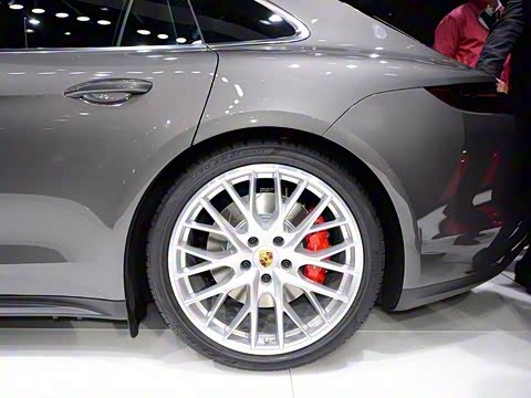 2017�� Panamera Turbo Sport Turismo 4.0T