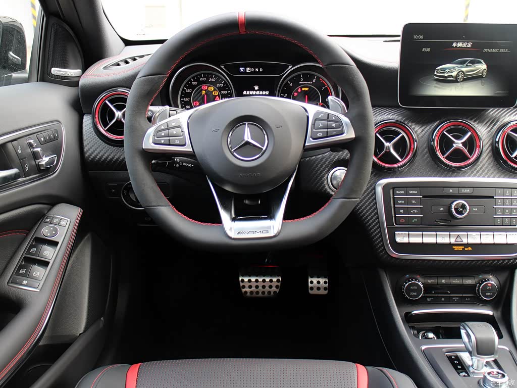 梅赛德斯-amg 奔驰a级amg 2017款 amg a 45 4matic 中控方向盘 已经是