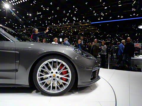 2017�� Panamera Turbo Sport Turismo 4.0T