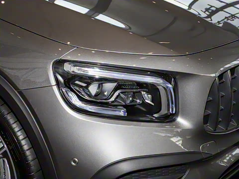 2021�� AMG GLB 35 4MATIC