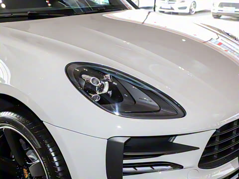 2020�� Macan 2.0T