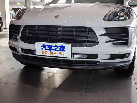 2020�� Macan 2.0T