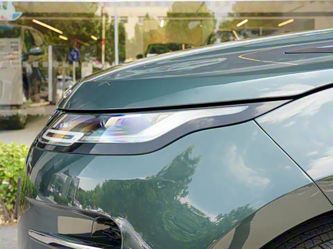 2021�� ����L 249PS R-Dynamic First edition �׷���