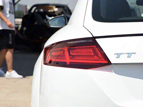 2017�� TT Coupe 45 TFSI