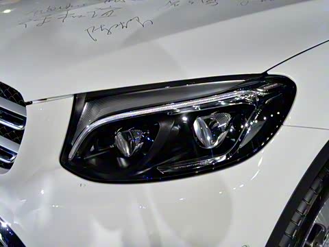 2016�� GLC 300 4MATIC ������