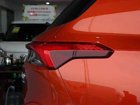 2021�� 1.3T PLUG IN LITE+ ������