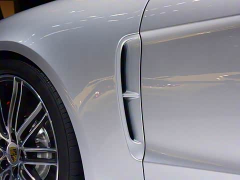 2017�� Panamera Turbo Sport Turismo 4.0T