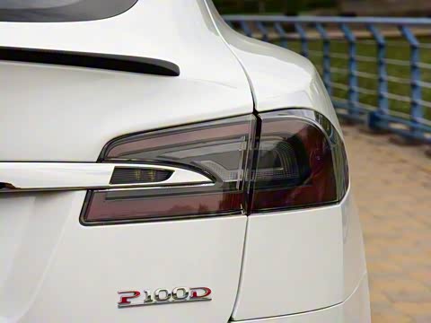 2017�� Model S P100D Performance�����ܰ�