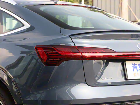 2021�� Sportback 55 quattro ������