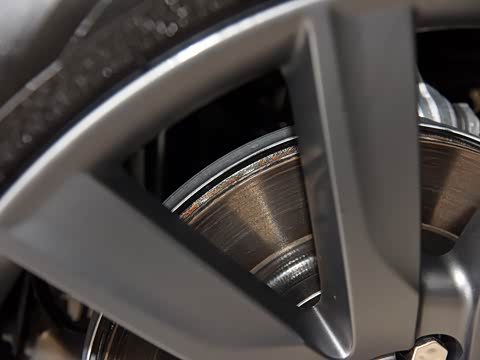 2017�� P380 R-DYNAMIC SE