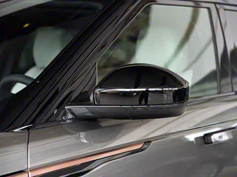 2017�� P380 R-DYNAMIC SE