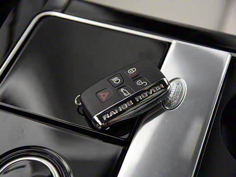 2017�� P380 R-DYNAMIC SE