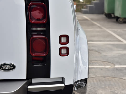 2021�� 110 P400 X-DYNAMIC HSE