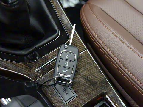 2017�� 1.8L �ֶ�ʵ����