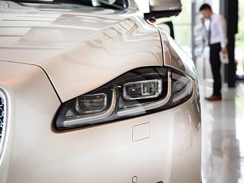 2016�� XJL 3.0 SC �����콢�����