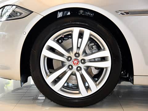 2016�� XJL 3.0 SC �����콢�����