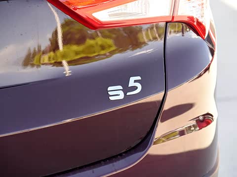 2017�� ǿ������ 1.6L �ֶ�������