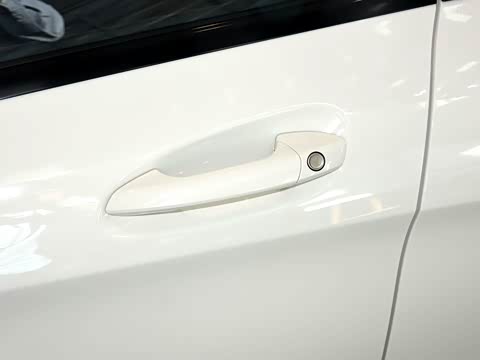 2016�� CLA 260 4MATIC