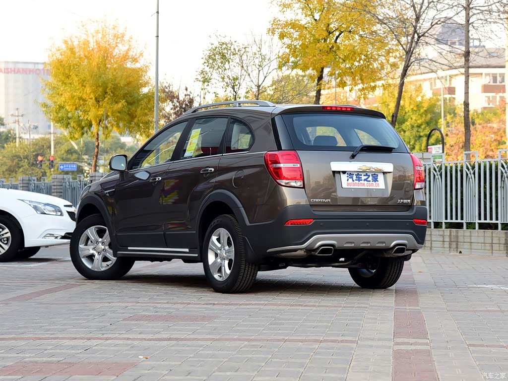 4l 两驱豪华版 7座