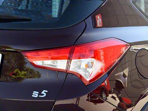 2017�� ǿ������ 1.6L �ֶ�������