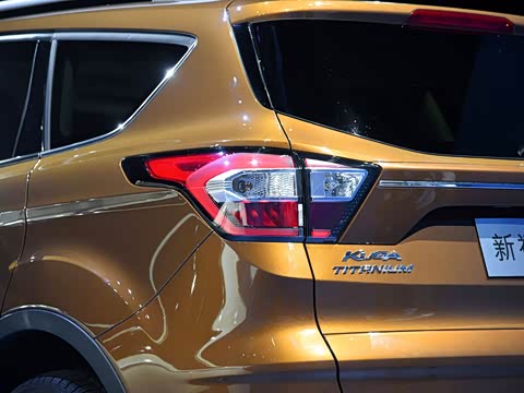 2017�� EcoBoost 245 ����������