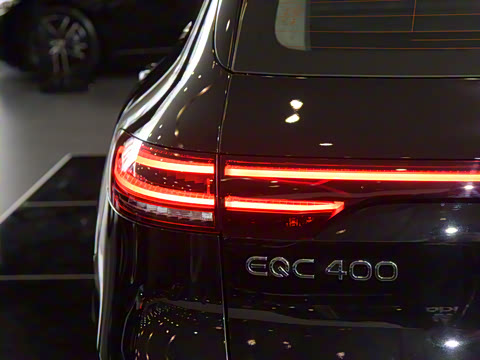 2021�� EQC 400 4MATIC