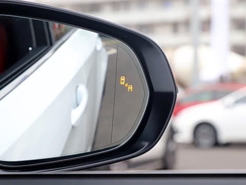 2020�� �Ŀ� 300 ����F SPORT