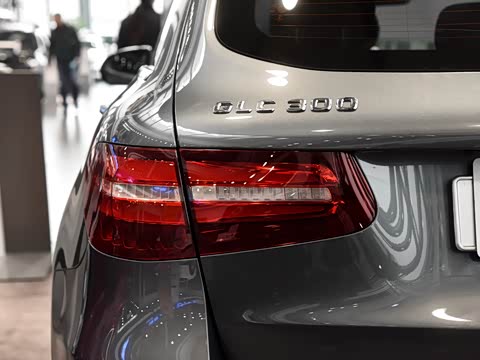 2016�� GLC 300 4MATIC ������